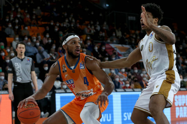 他必须平衡 他必须平衡